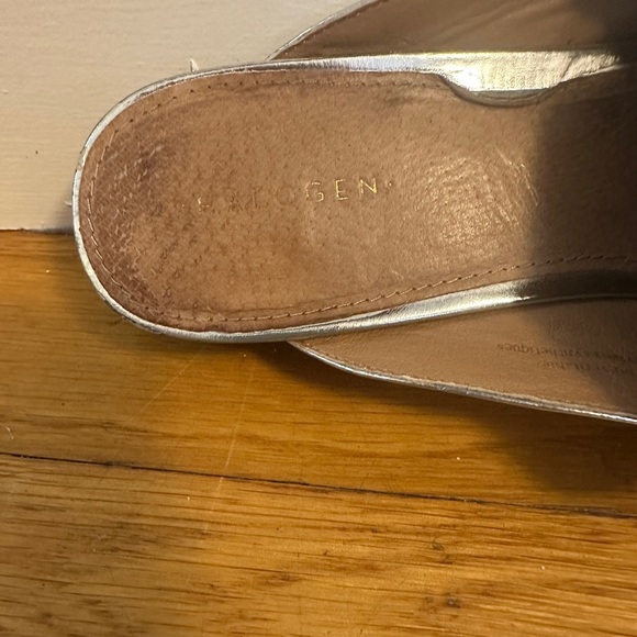 Halogen Silver Metallic Pointed Toe Mules Size 7 - Picture 5 of 11